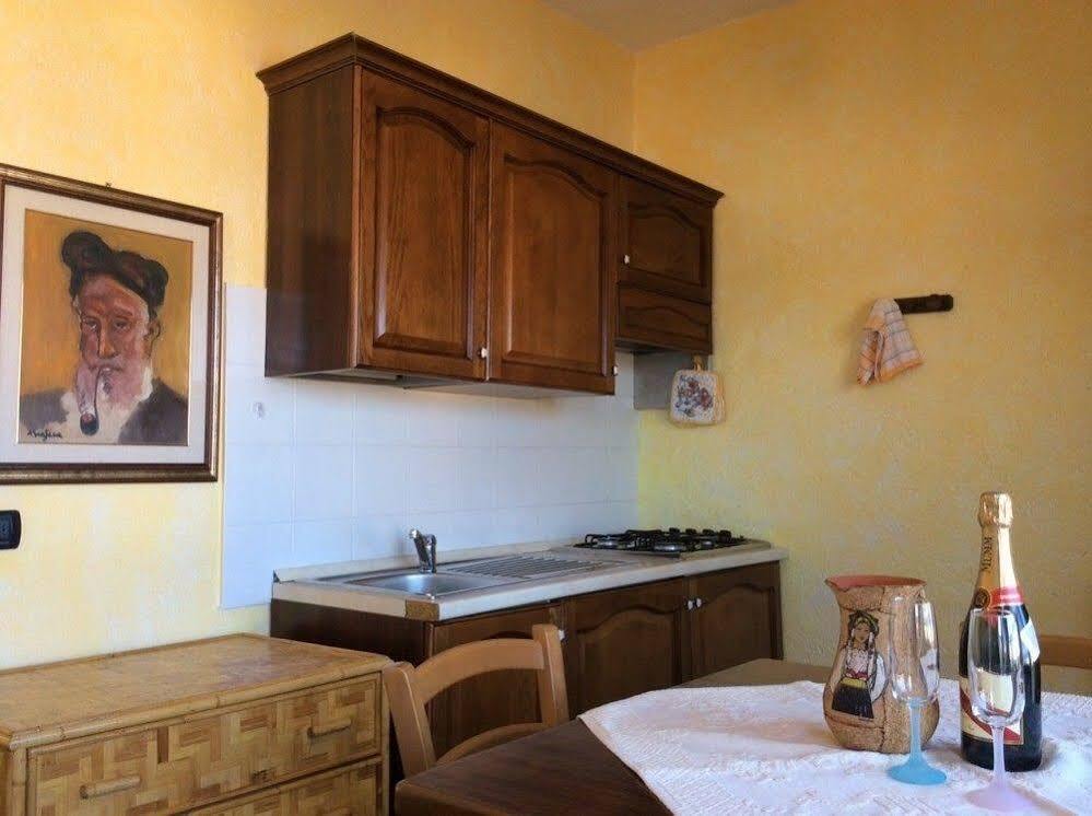 Appartamenti Le Gemme Palau Exterior foto